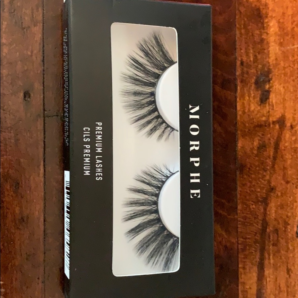 Morphe luxurious eyelashes